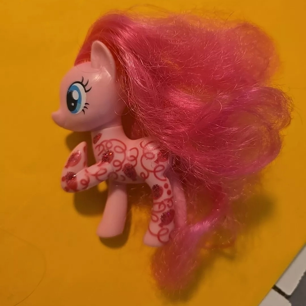 My Little Pony Pinkie Pie Pony Friends Glitter Body 3.5” Figure Brushable 2016